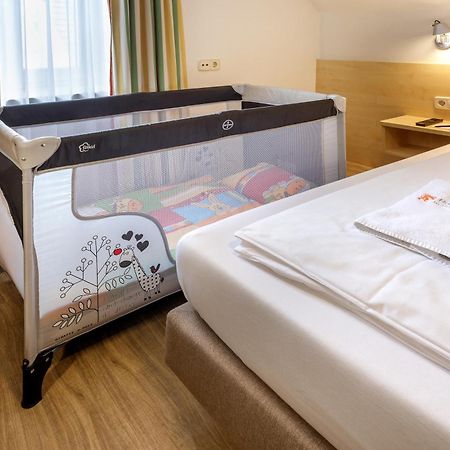 Hotel Zum Loewen ไวเซนฮอร์น ภายนอก รูปภาพ