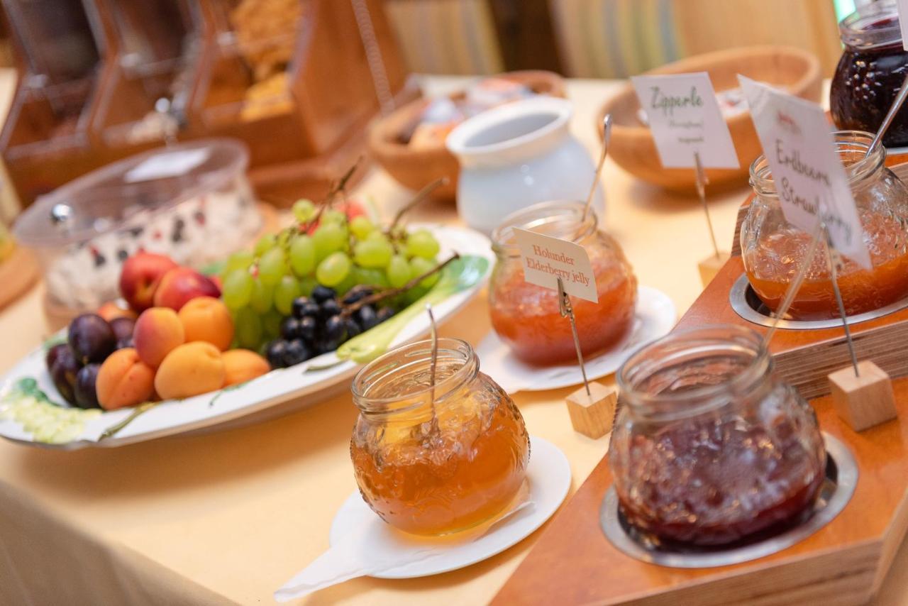 Hotel Zum Loewen ไวเซนฮอร์น ภายนอก รูปภาพ
